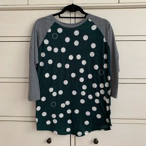 LuLaRoe Randy raglan T-shirt